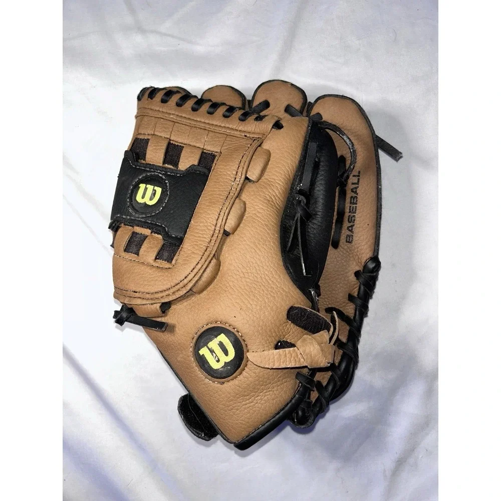 Wilson A300 Baseball Glove 11 1/2